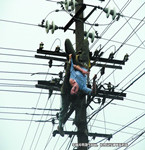 女租客洗澡時觸電身亡，多方推卸責任