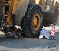 老人慘遭三車碾壓致死，責任如何劃分