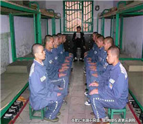 女子生下小孩入獄服刑，小孩無人照顧怎么辦？