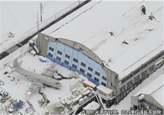 大雪壓壞公司鋼棚，維修過程中壓死兩人，公司賠償后向施工方夫妻追償