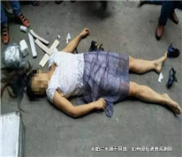 小伙跳樓后砸死祖孫二人，其父母被訴后賠償兩套房屋