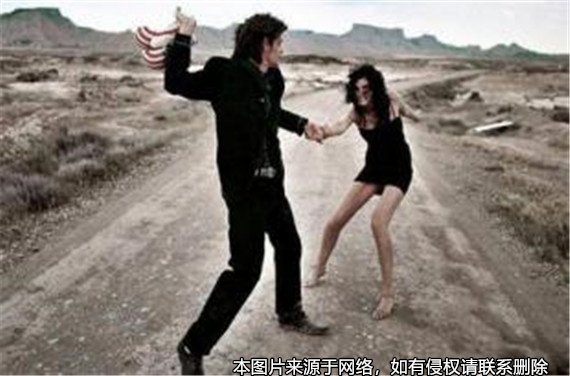 丈夫打完妻子又打岳父母，妻子起訴離婚