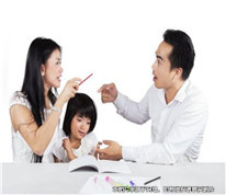 夫妻感情不和鬧離婚，爭奪女兒撫養權