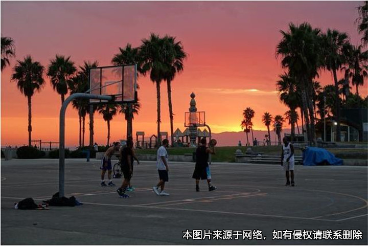 籃球場上激烈碰撞后一方受傷，二審法院改判對方不需要擔責
