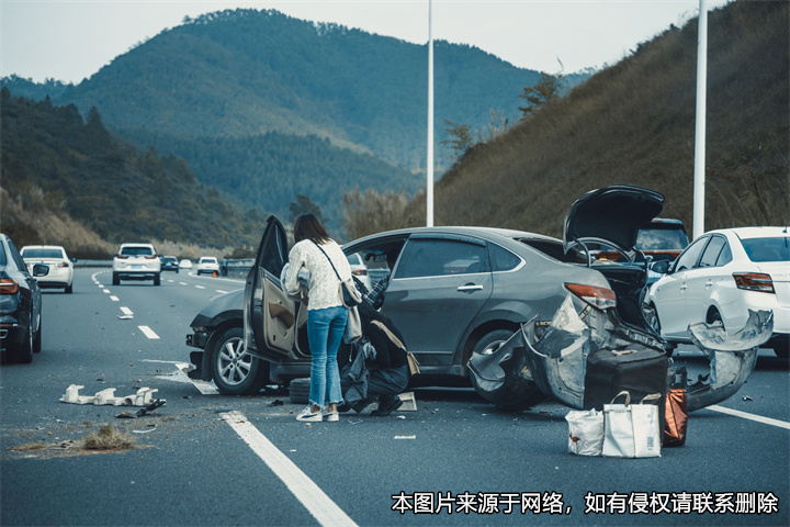 交通肇事后肇事者死亡，其繼承人是否要承擔(dān)賠償？